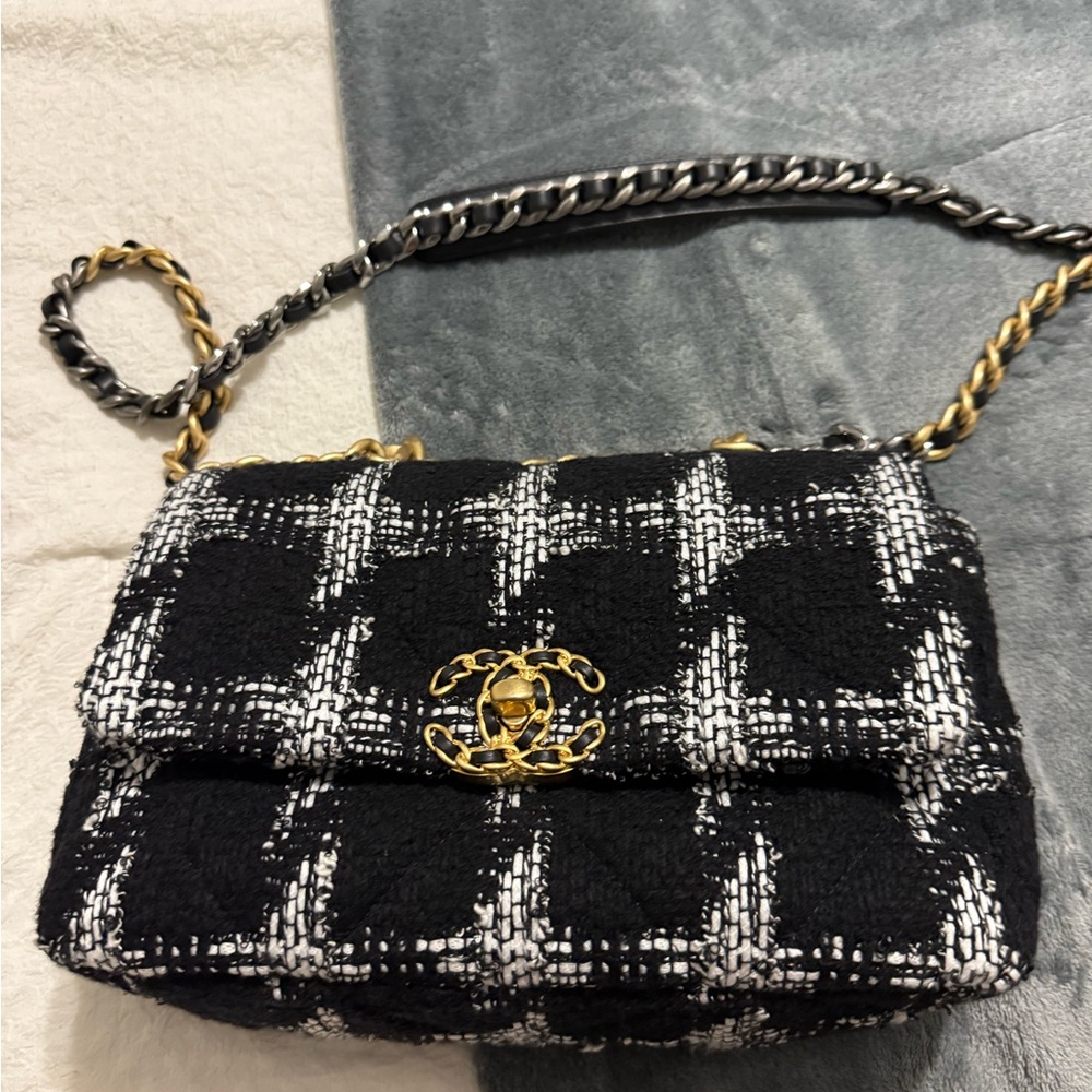 Chanel 19 Tweed Bag